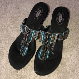 Dr. Scholl’s  Luxurious a 8.5 Wedge Heel Sandals‎ Beaded